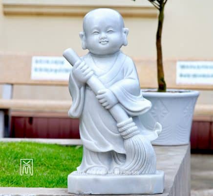 Tượng Chú tiểu bằng đá Tượng Chú tiểu bằng đá