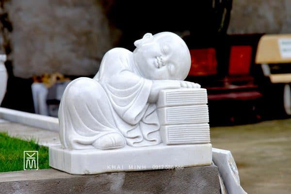 Tượng Chú tiểu bằng đá Tượng Chú tiểu bằng đá